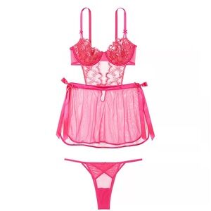 Victoria Secret Wicked Unlined Shimmer Heart Embroidery Apron